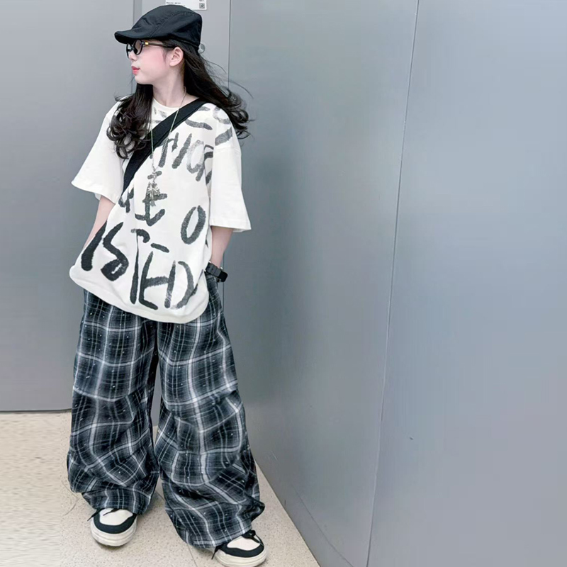 Summer Girls Hip Hop Graffiti  - Summer Clothing Drawing recension och pris